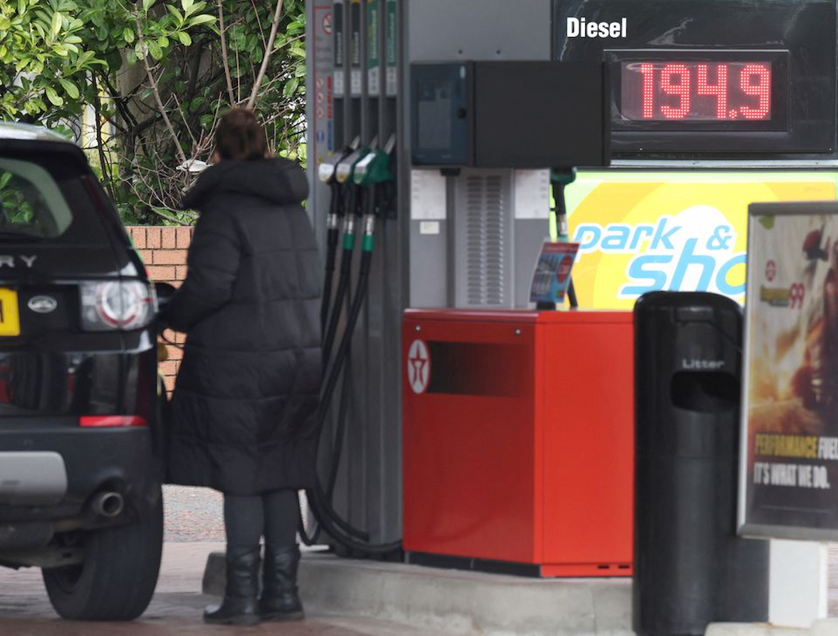أسعار الوقود تواصل ارتفاعها في بريطانيا رغم خفض الرسوم